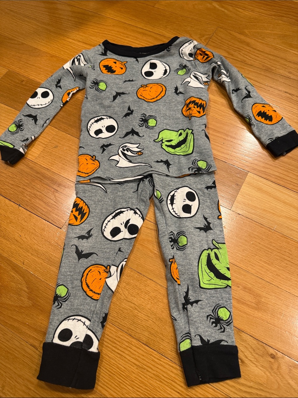 Disney unisex jack skeleton Halloween pajamas size 4 .